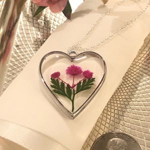 Real Pressed Flower 🌺 Pendant